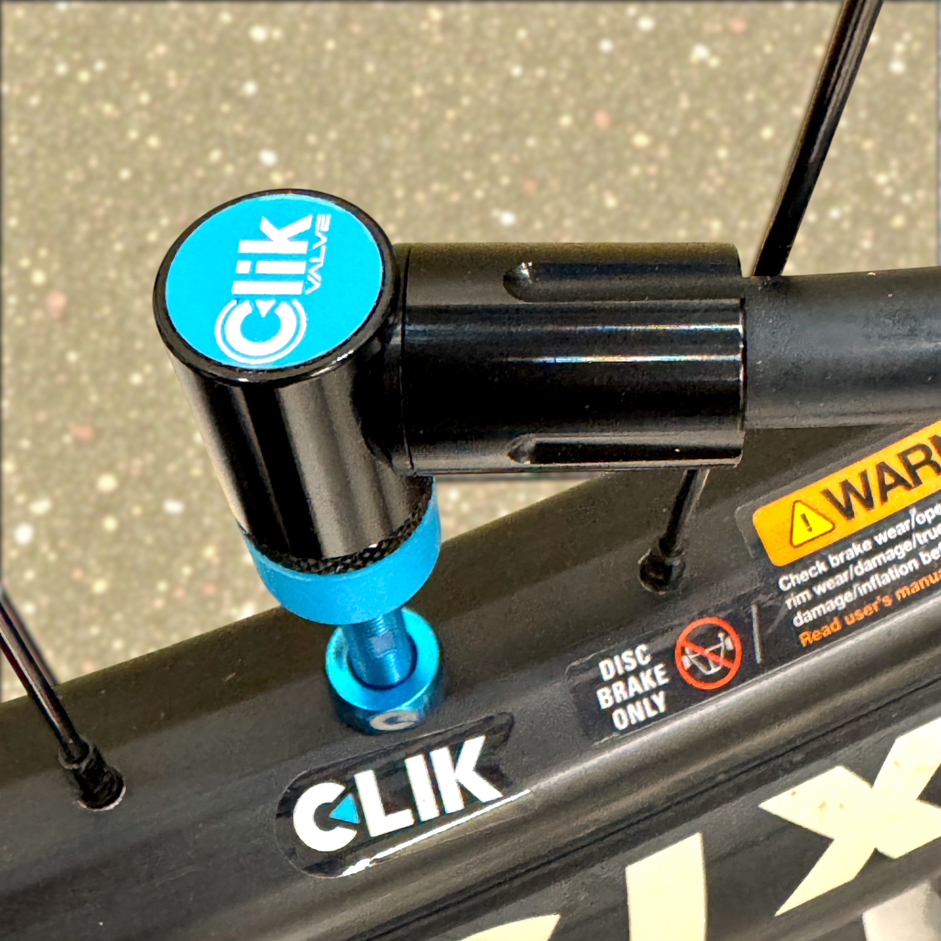Clik 2-in-1 Right Angled Pump Head - Aluminum with Removable Adapter